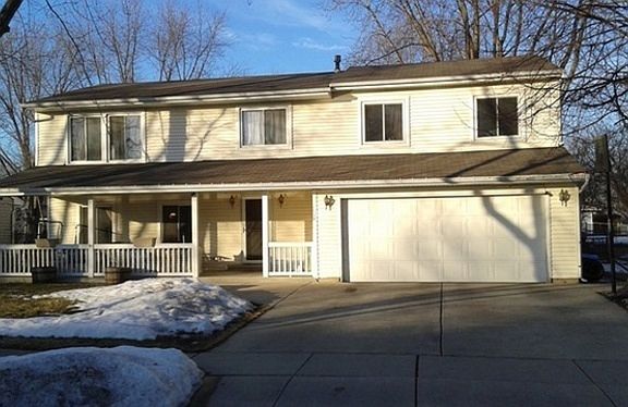 Covered porch - att garage 