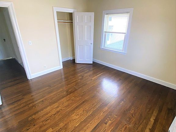 5th image of 243 Marlboro St #3