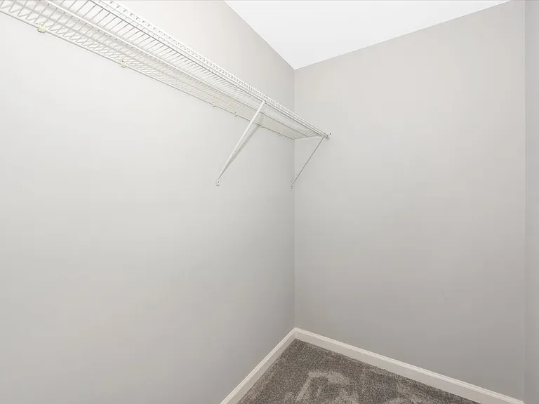 214 Ashfield Ct — Photo 24