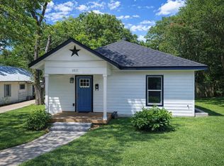 1017 E Washington St, Paris, TX 75460