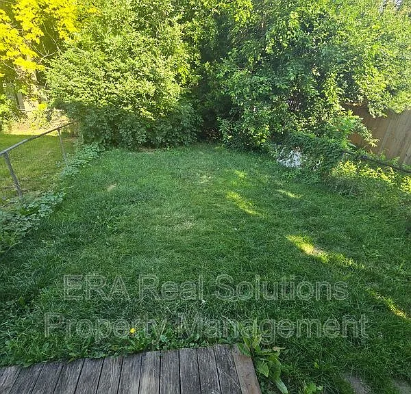 839 S Ogden Ave — Photo 20