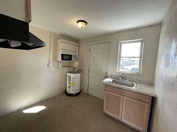 3rd image of 240 C St