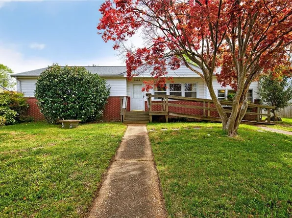 1865 Branchwood St, Norfolk, VA 23518