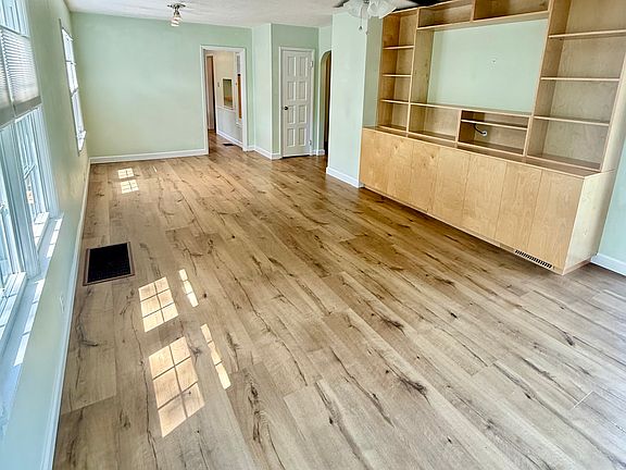 5th image of 5322 Crittenden Ave