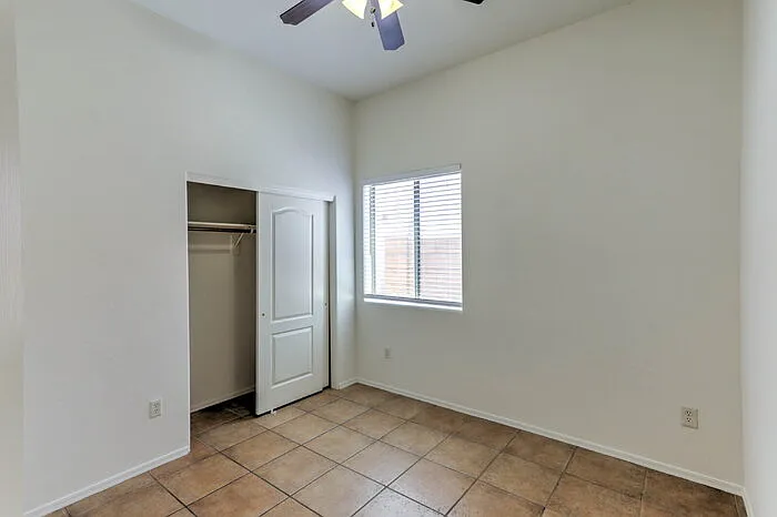 335 E Calle Nacrita — Photo 22