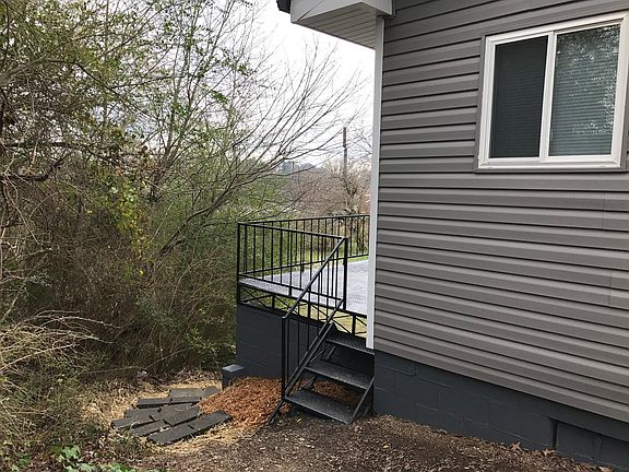 3rd image of 4612 Skyview Dr #A