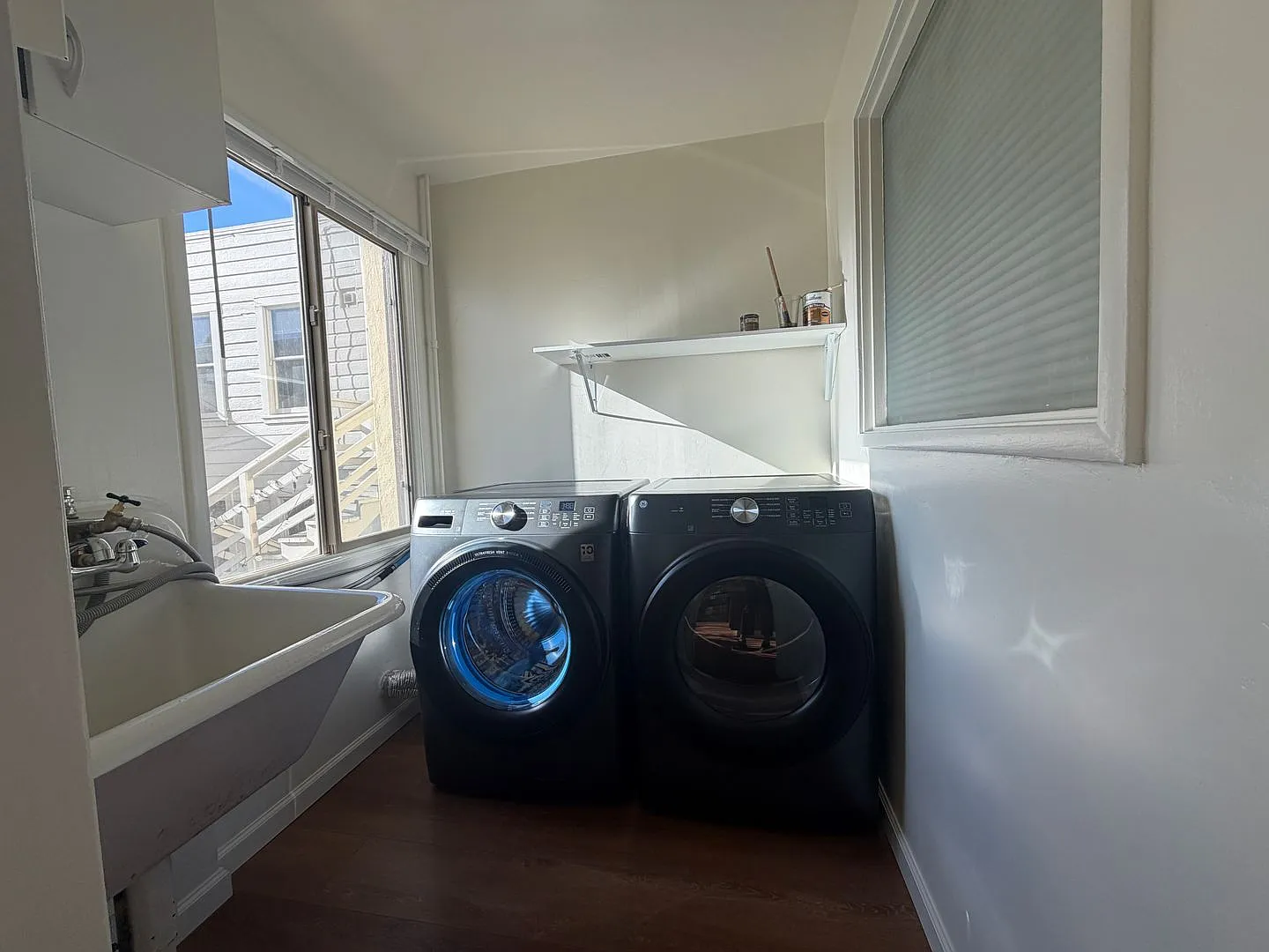 Spacious & Comfortable 2-Bedroom Home with Updated Kitchen, In-Unit Laundry & Outdoor Space, Park... — Photo 4
