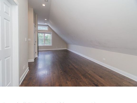 3rd image of 3426 N Janssen Ave #3