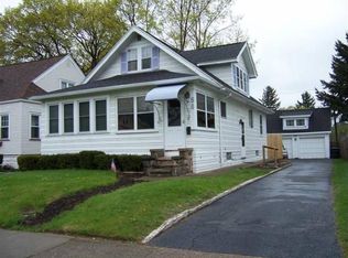 86 Pomona Dr, Rochester, NY 14616