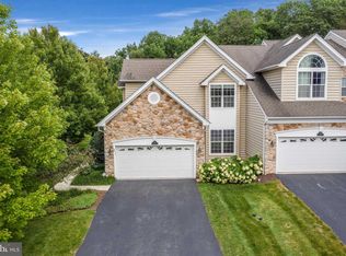 27 Sagewood Dr, Malvern, PA 19355