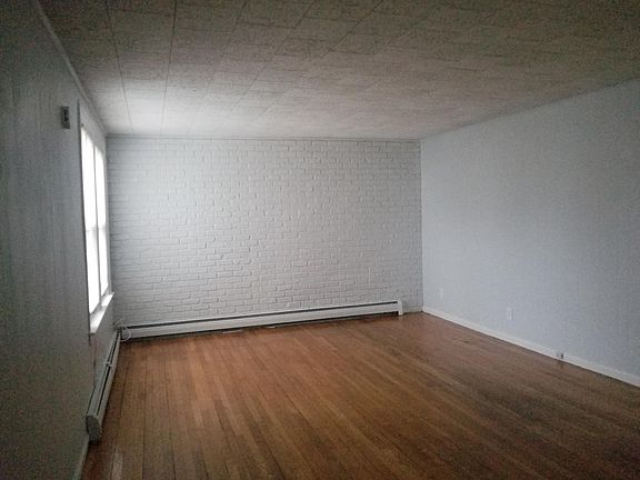 5th image of 66 Anthony St #1R0
