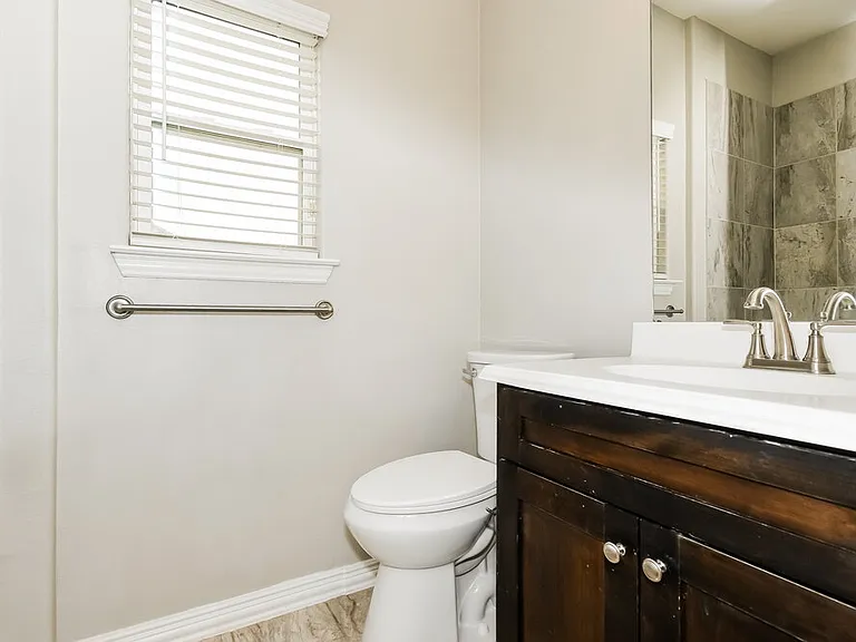 236 Teakwood Dr — Photo 16