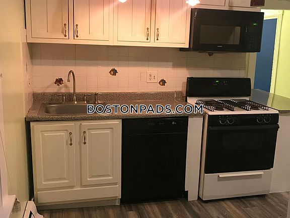 3rd image of 89 Minden St APT 3