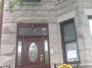 1046 W Diversey Pkwy, Chicago, IL 60614