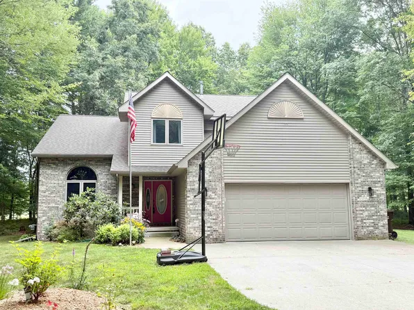 2396 N Spruce Ridge Dr, Midland, MI 48642