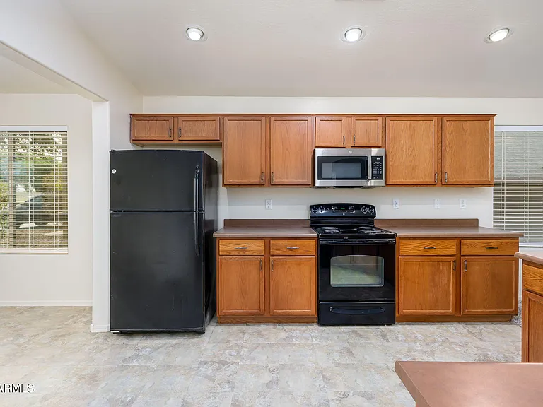 18145 W Westpark Blvd — Photo 4