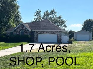 1701 Cody Rd, Nixa, MO 65714