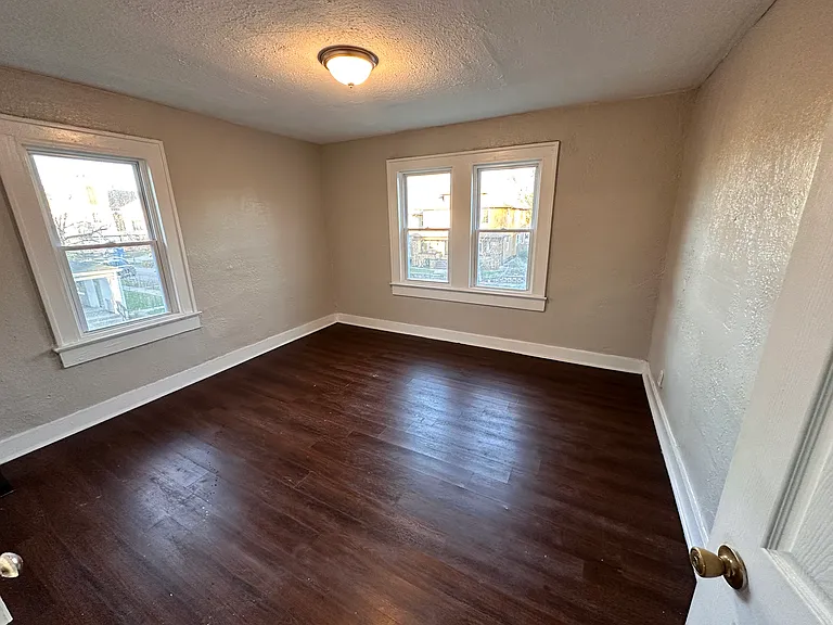 110 N Grant Ave — Photo 18