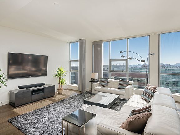 3rd image of 420 Mission Bay Blvd N Unit 1103