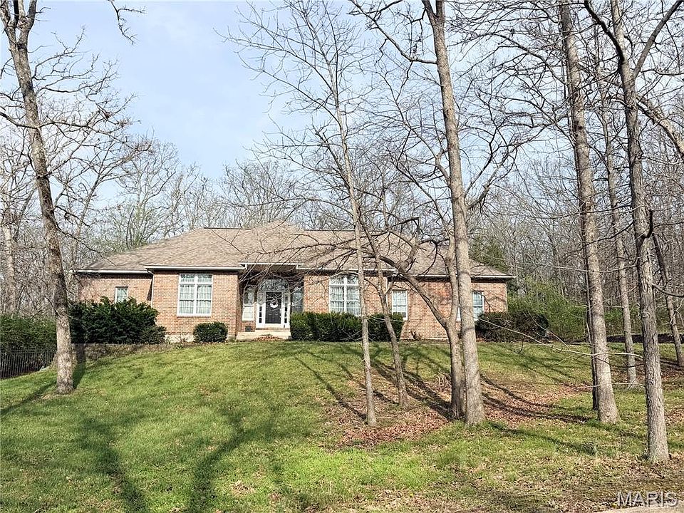 1st image of 822 Oak Knoll Rd