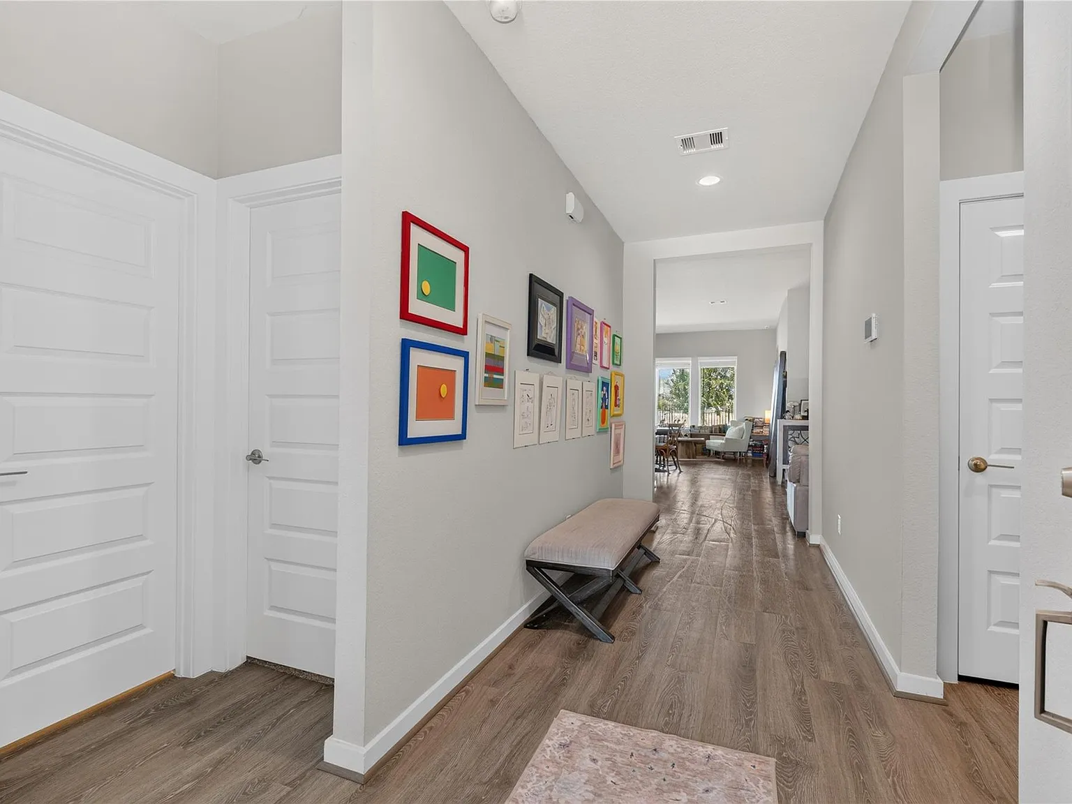 4 bed, 3.0 bath, 2073 sqft, $2,800 — Photo 4