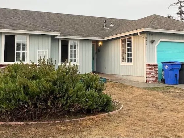1439 Chickadee Ct, McKinleyville, CA 95519