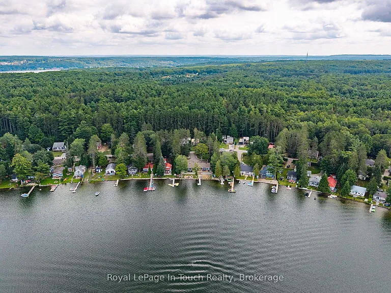 86 Andrew Dr — Photo 13