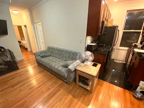 4th image of 30-26 31st St #1R