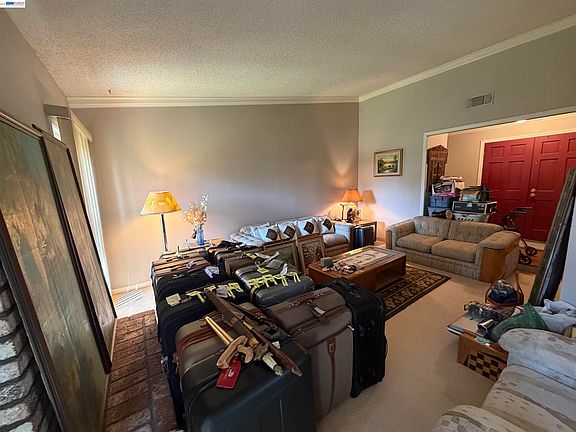 2nd image of 950 Lobos Ct