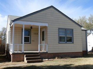 1712 N Maple St NW, Russell, KS 67665