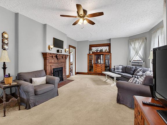 5th image of 1587 34th Ave