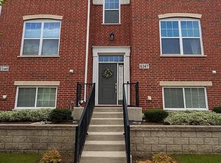 6347 Capulina Ave, Morton Grove, IL 60053