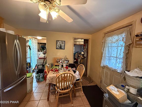 4th image of 724 Ridge St