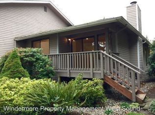 1090 Blue Heron Ave NE, Bainbridge Island, WA 98110