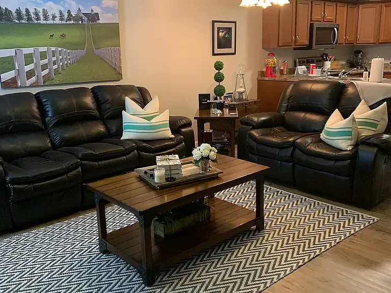 85 Melrose Dr #5 — Photo 3