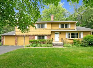 5 Lionel Dr, Simsbury, CT 06070