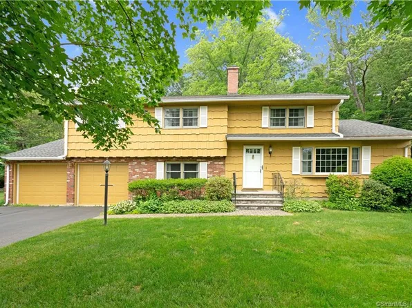 5 Lionel Drive, Simsbury, CT 06070