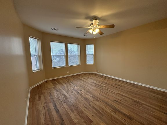 3rd image of 3600 W Flournoy St #3W