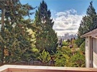 3824 Wallingford Ave N, Seattle, WA 98103