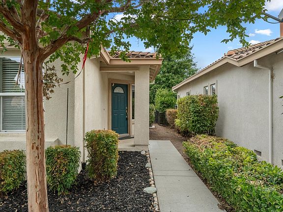3rd image of 275 Bella Vista Way
