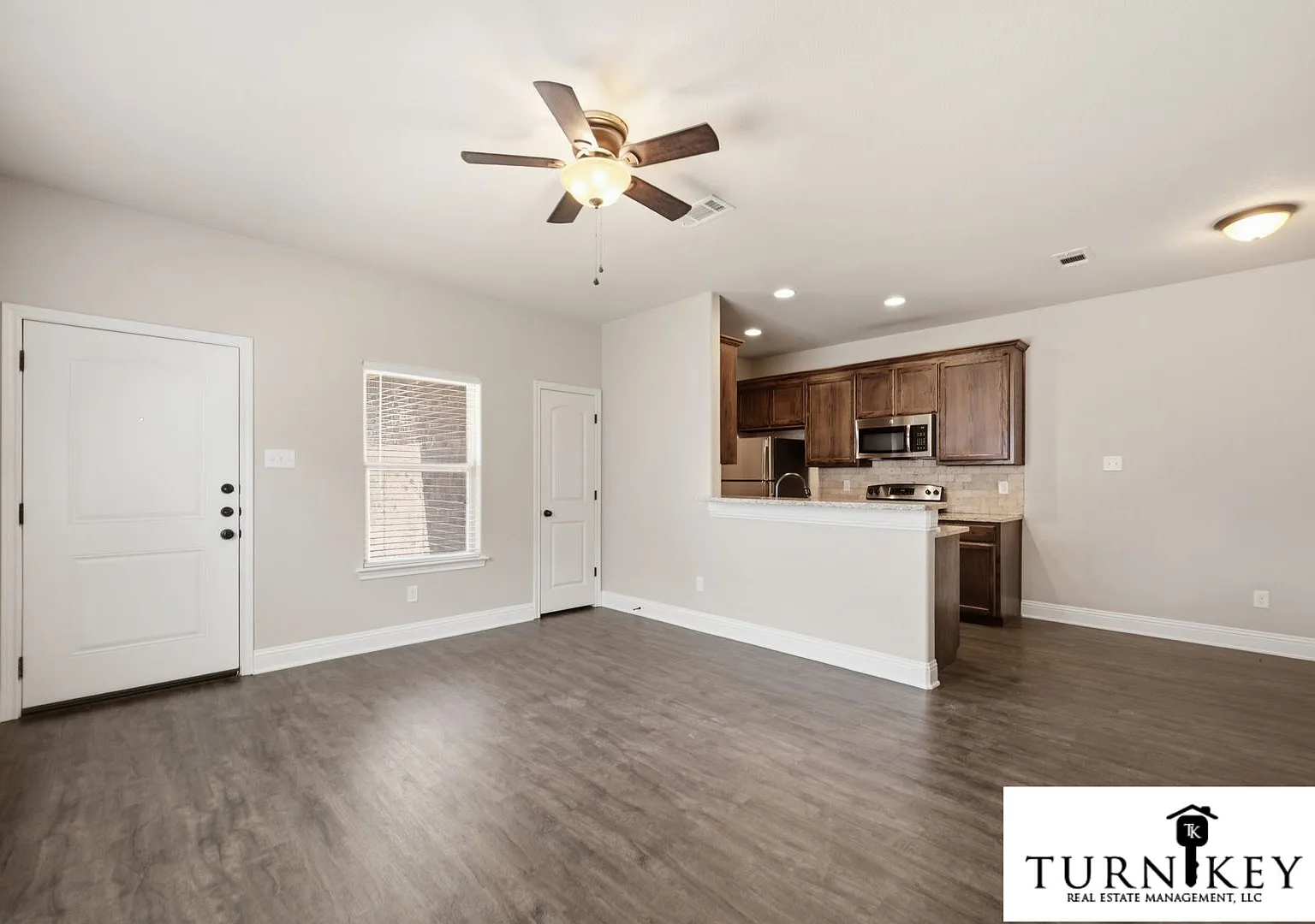 3217-3219 Karen St. — Photo 1
