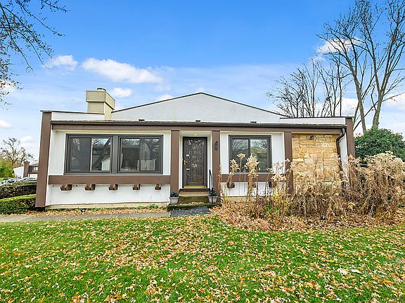 2nd image of 57 Briarwood Sq #0