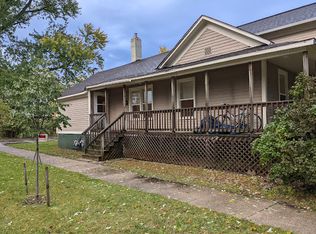 944 1/2 Washington Ave, Grand Haven, MI 49417