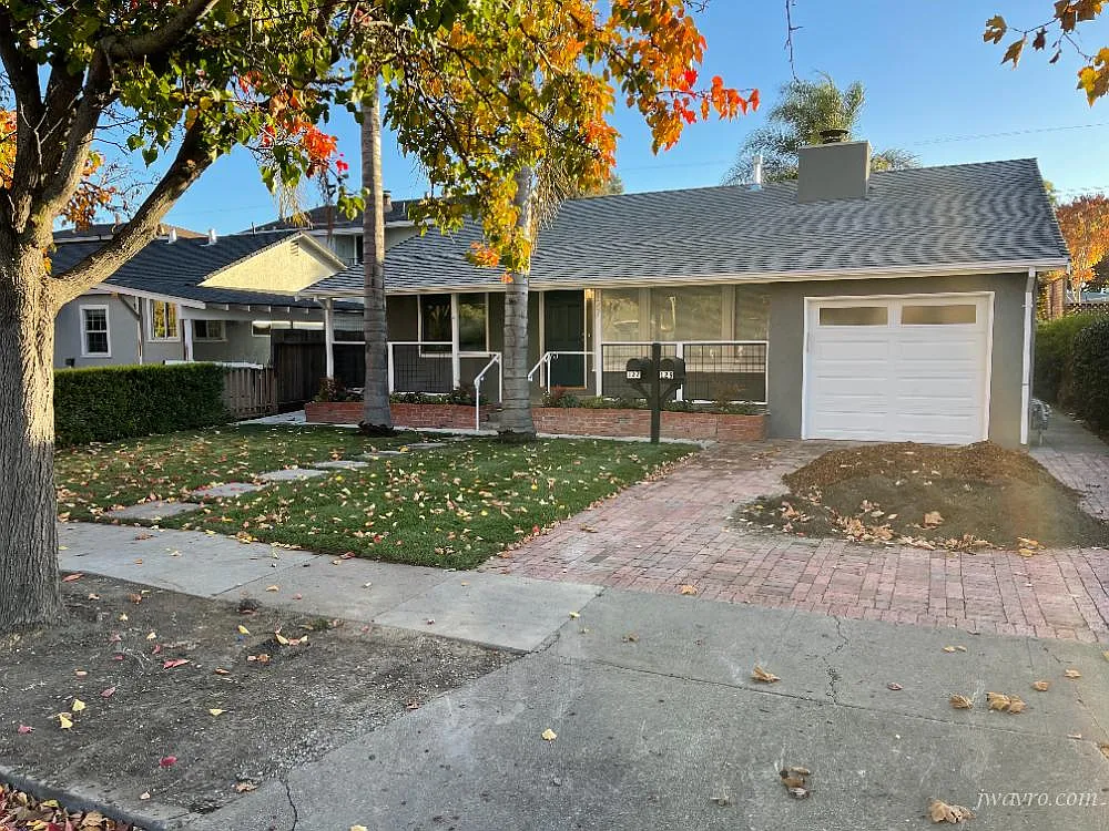 Renovated 2 bed/1 Bath near Stanford RWC Campus/FB/Google — Photo 1