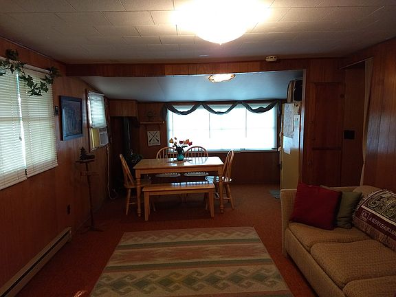 4th image of 46225 Birch Grove Dr
