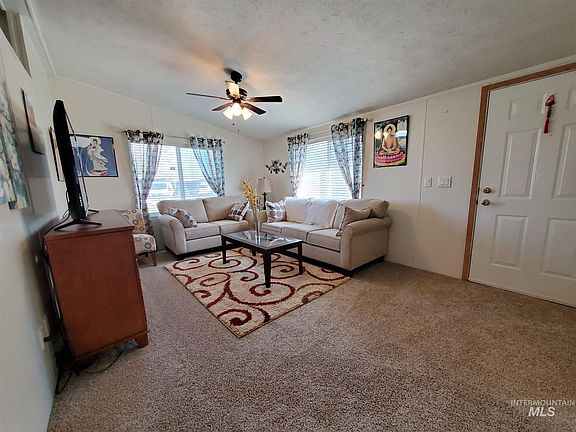 5th image of 241 Blaine Ave
