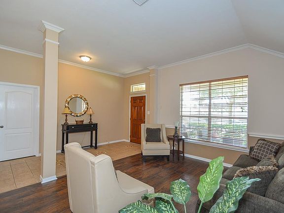 4th image of 7911 Thorncroft Manor Ln