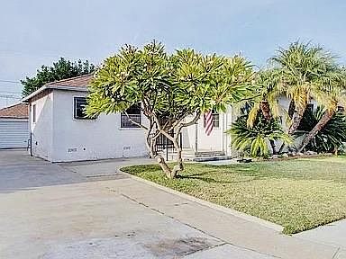 2nd image of 5313 Lemoran Ave