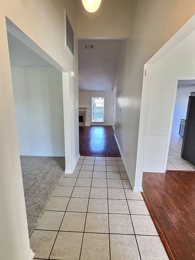 4-Bedroom Home in North Bay School District — Photo 3