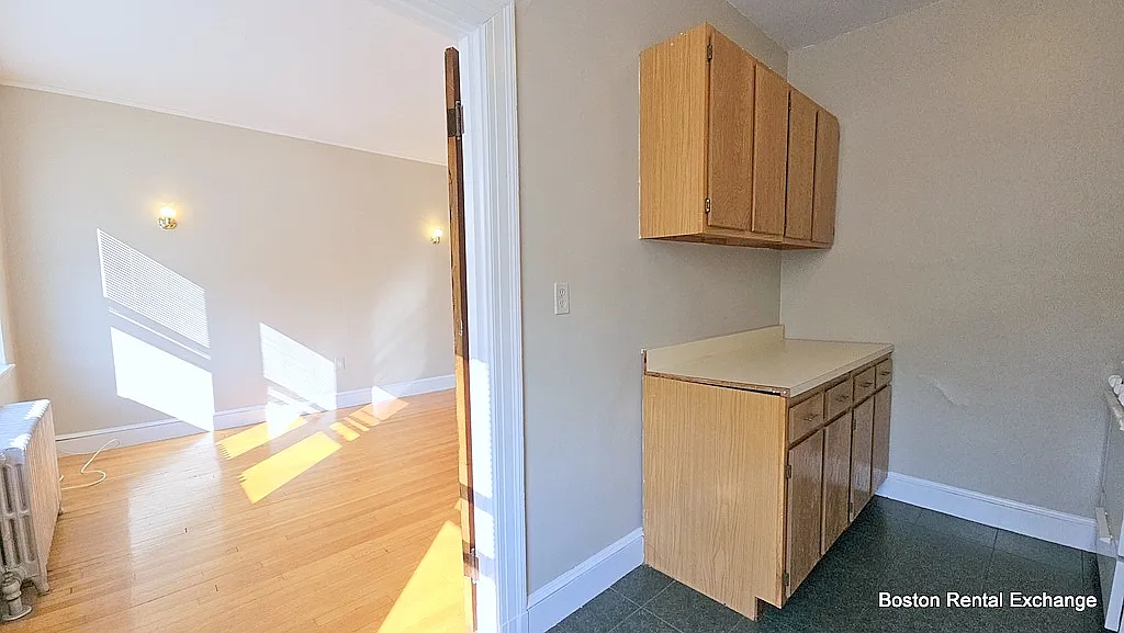 2 bed, $2,600 — Photo 4